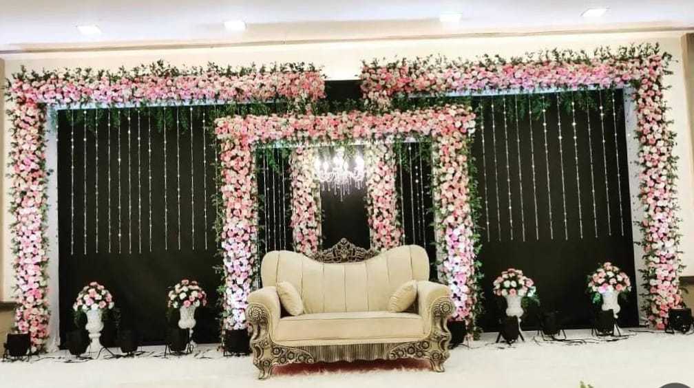 1st image description