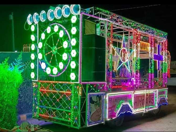 1st image description