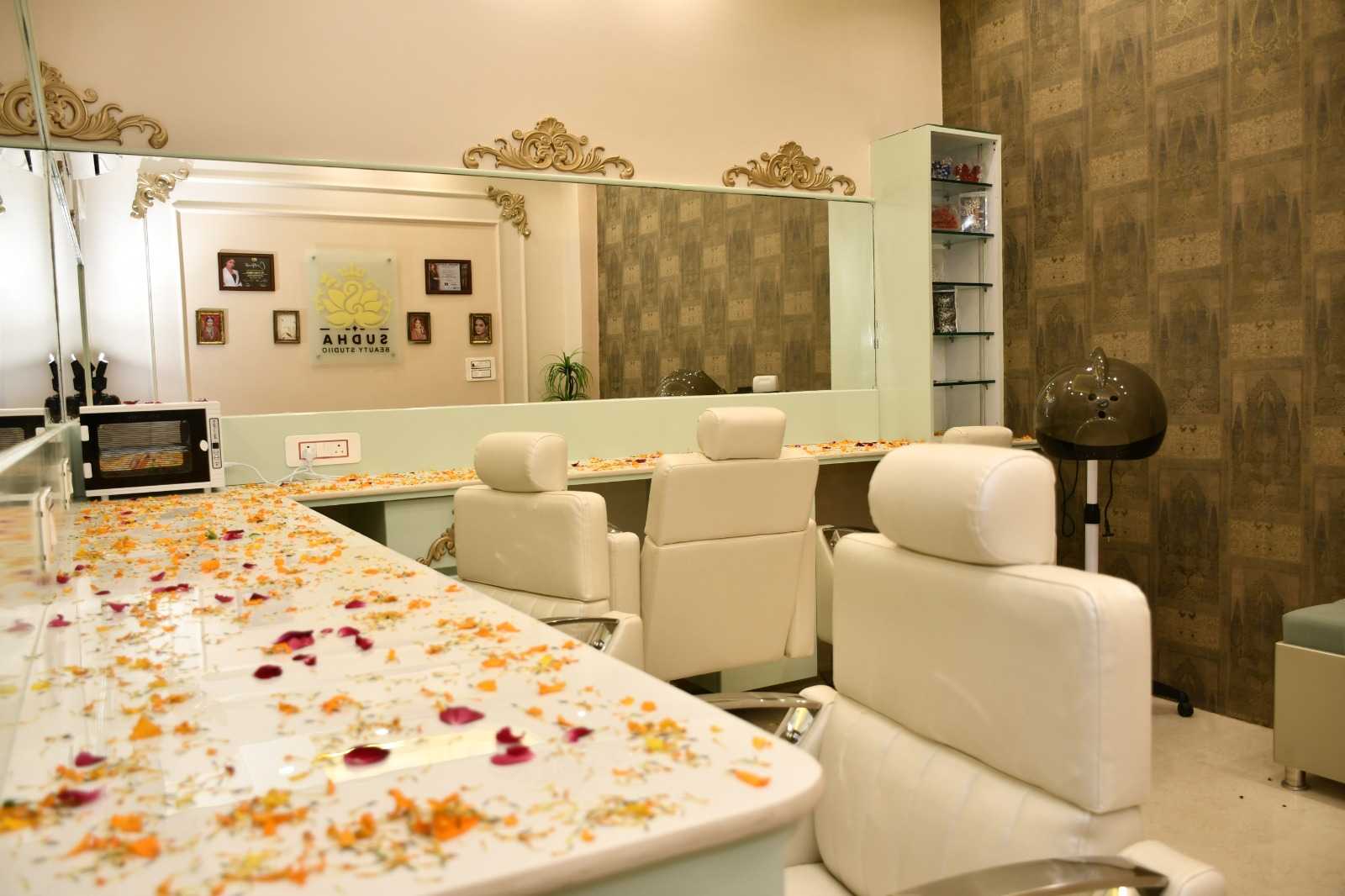 1st image description