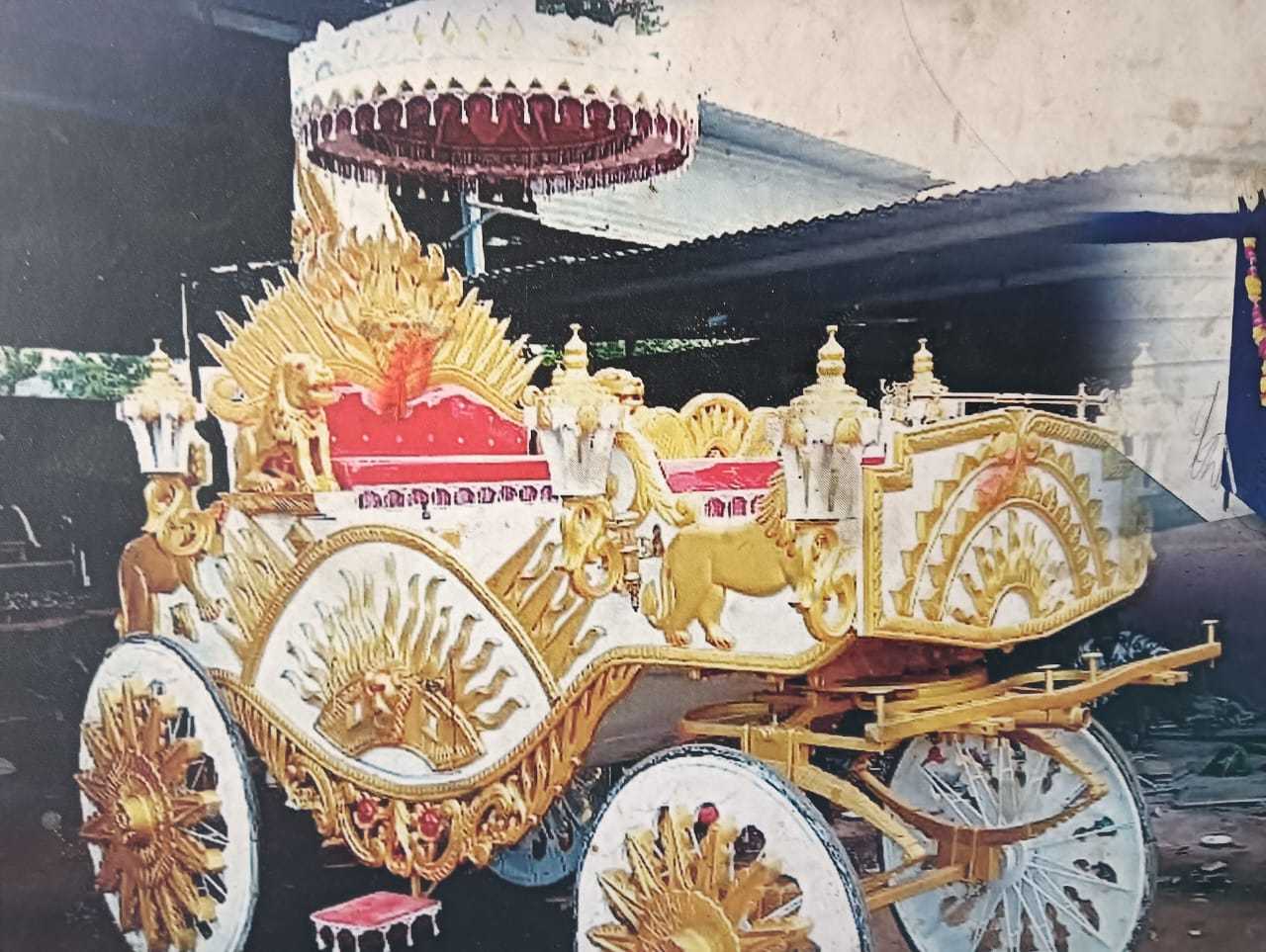 1st image description