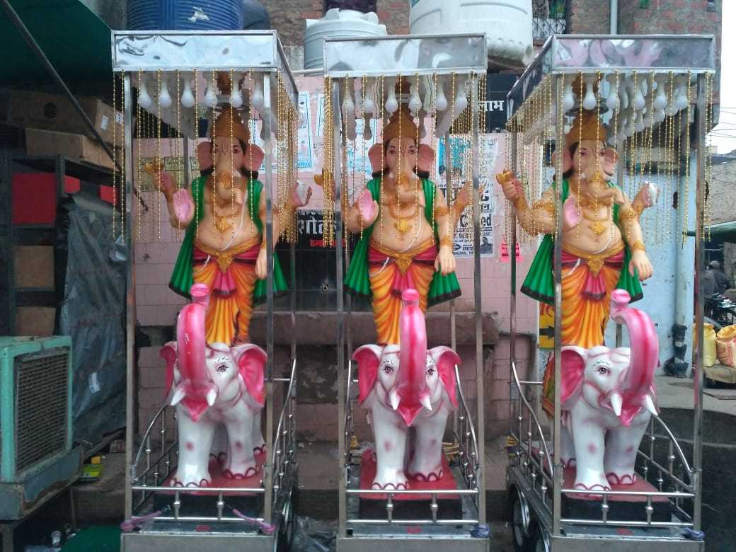 1st image description