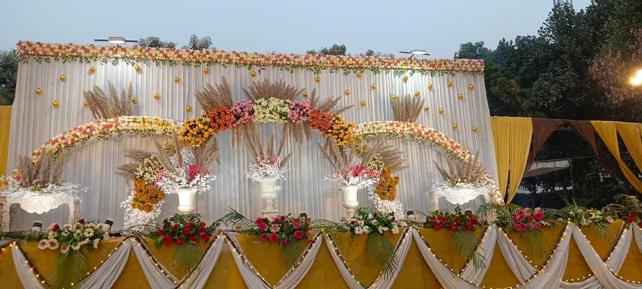 1st image description