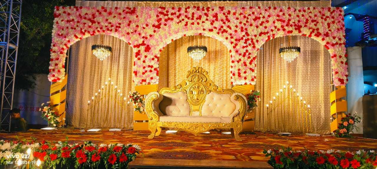 1st image description