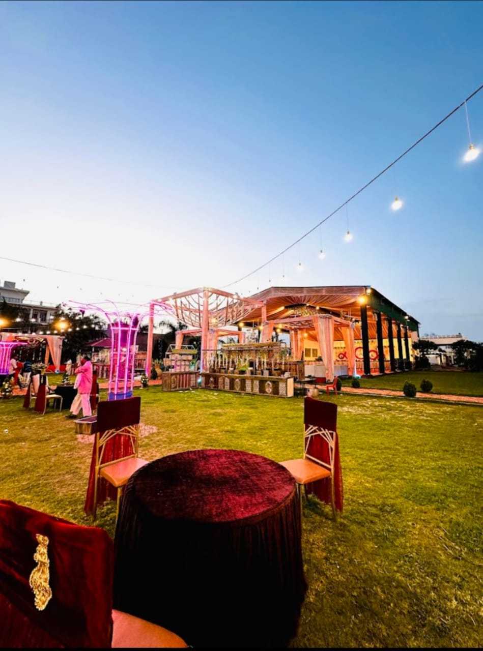 1st image description