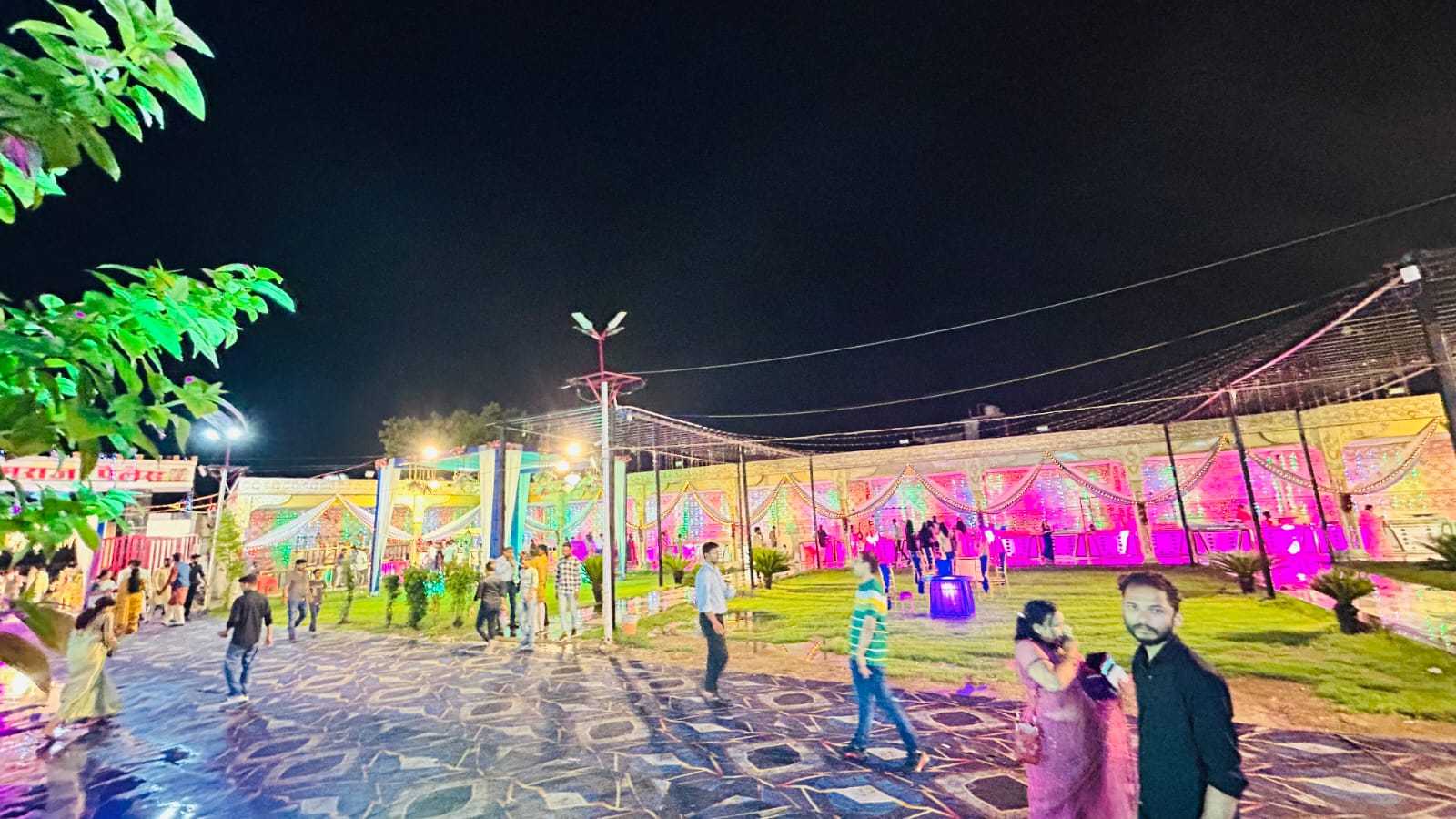 1st image description