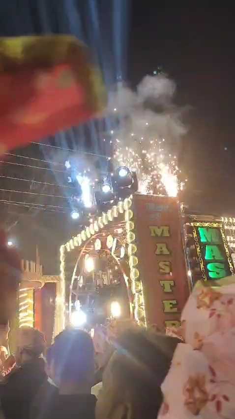 1st image description