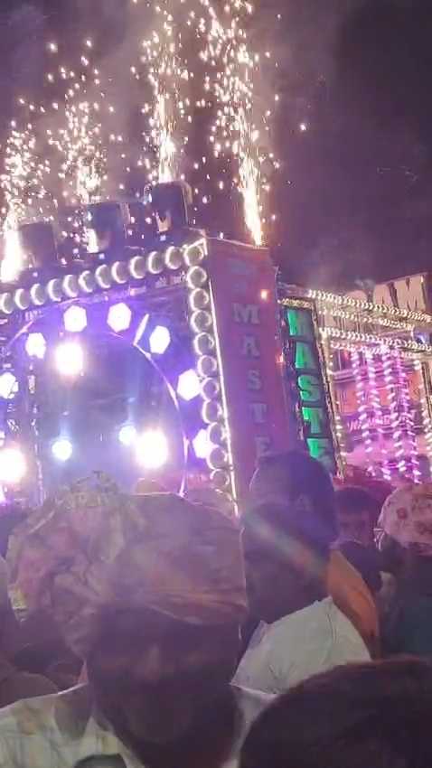 1st image description