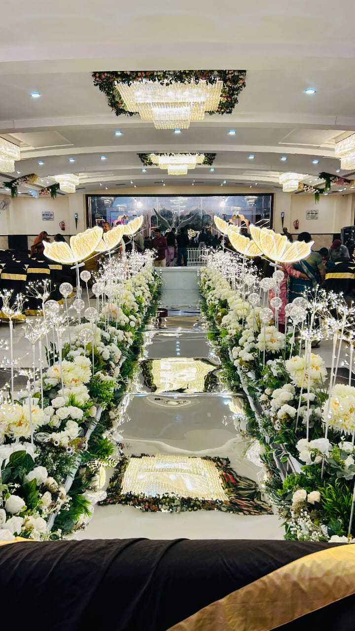 1st image description