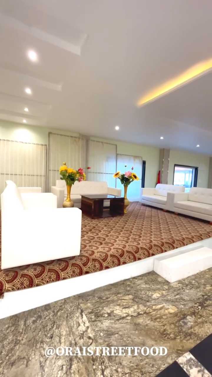 1st image description