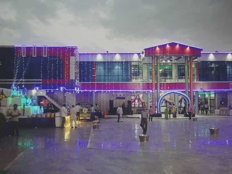 1st image description