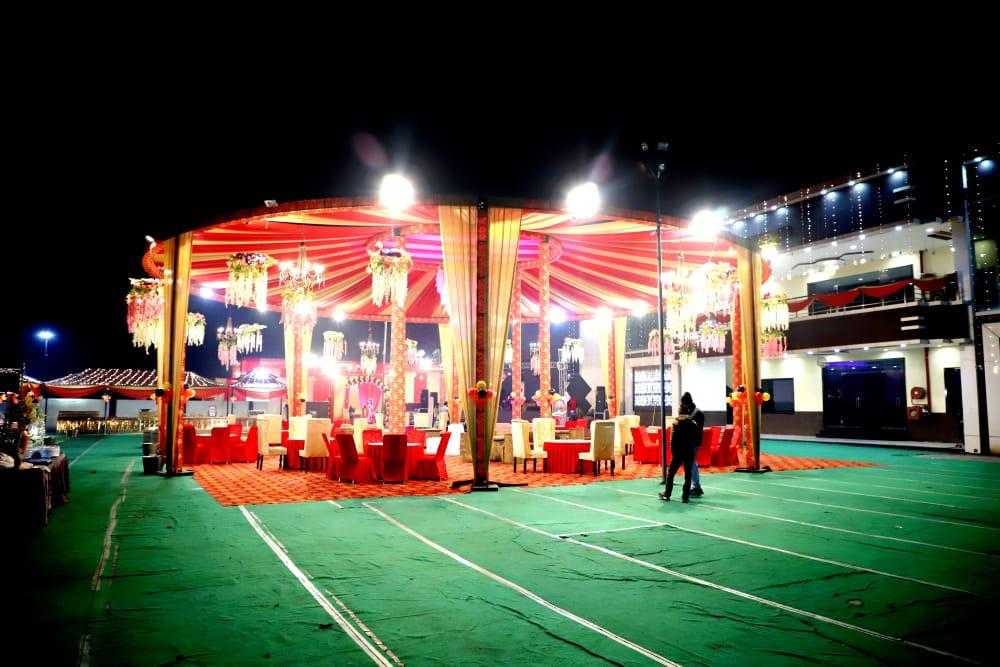 1st image description