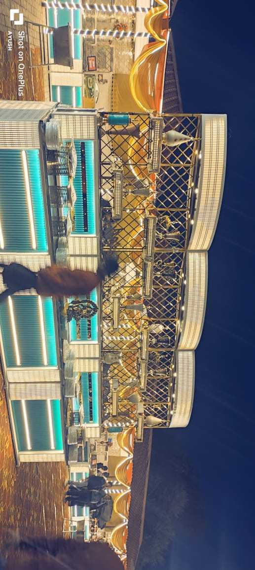 1st image description