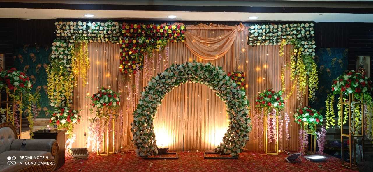 1st image description