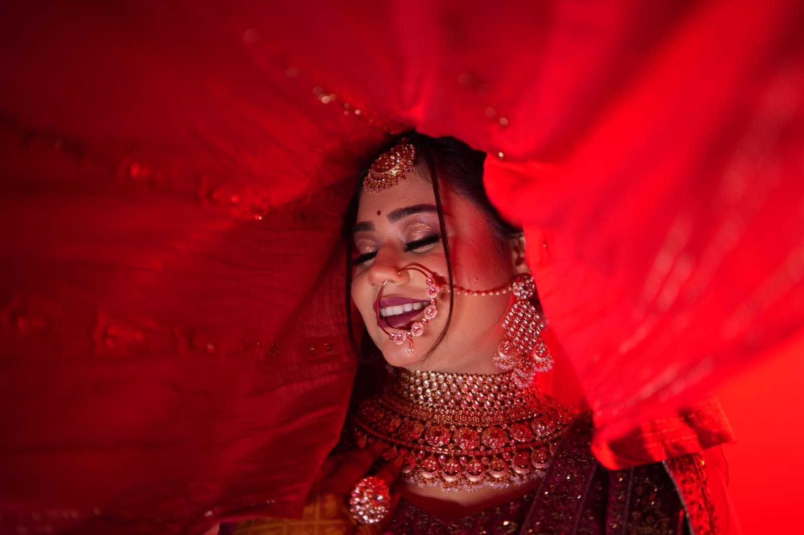 1st image description