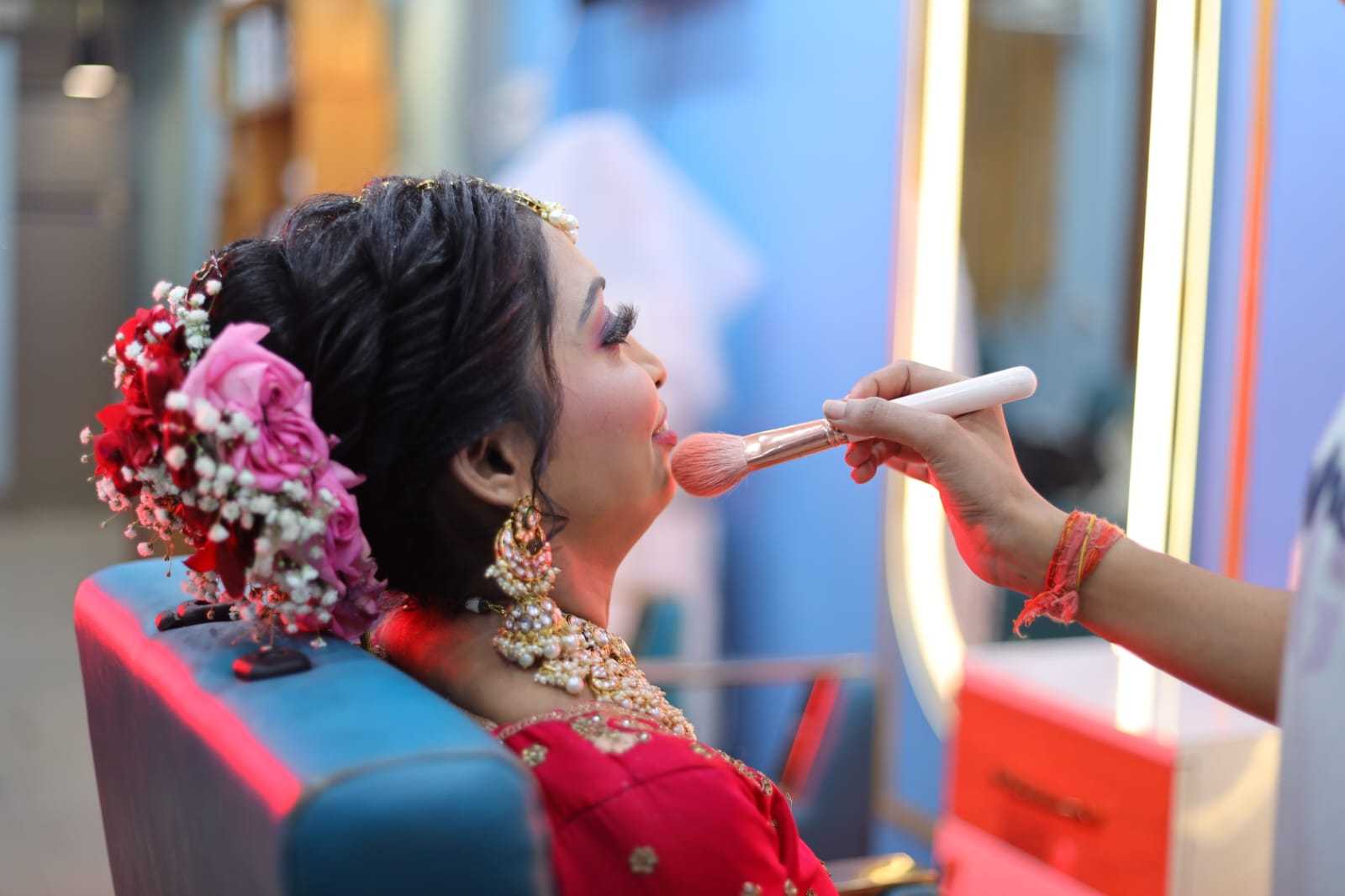 1st image description