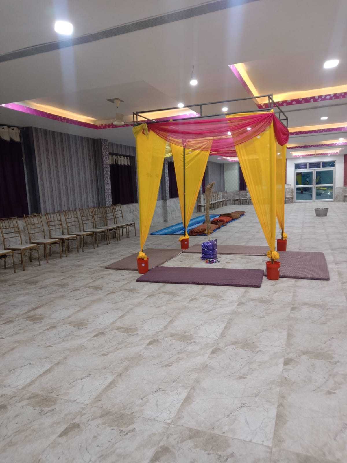 1st image description