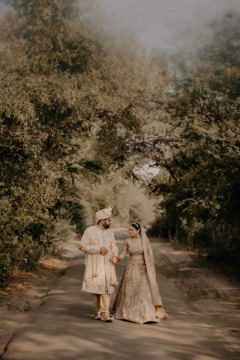 1st image description