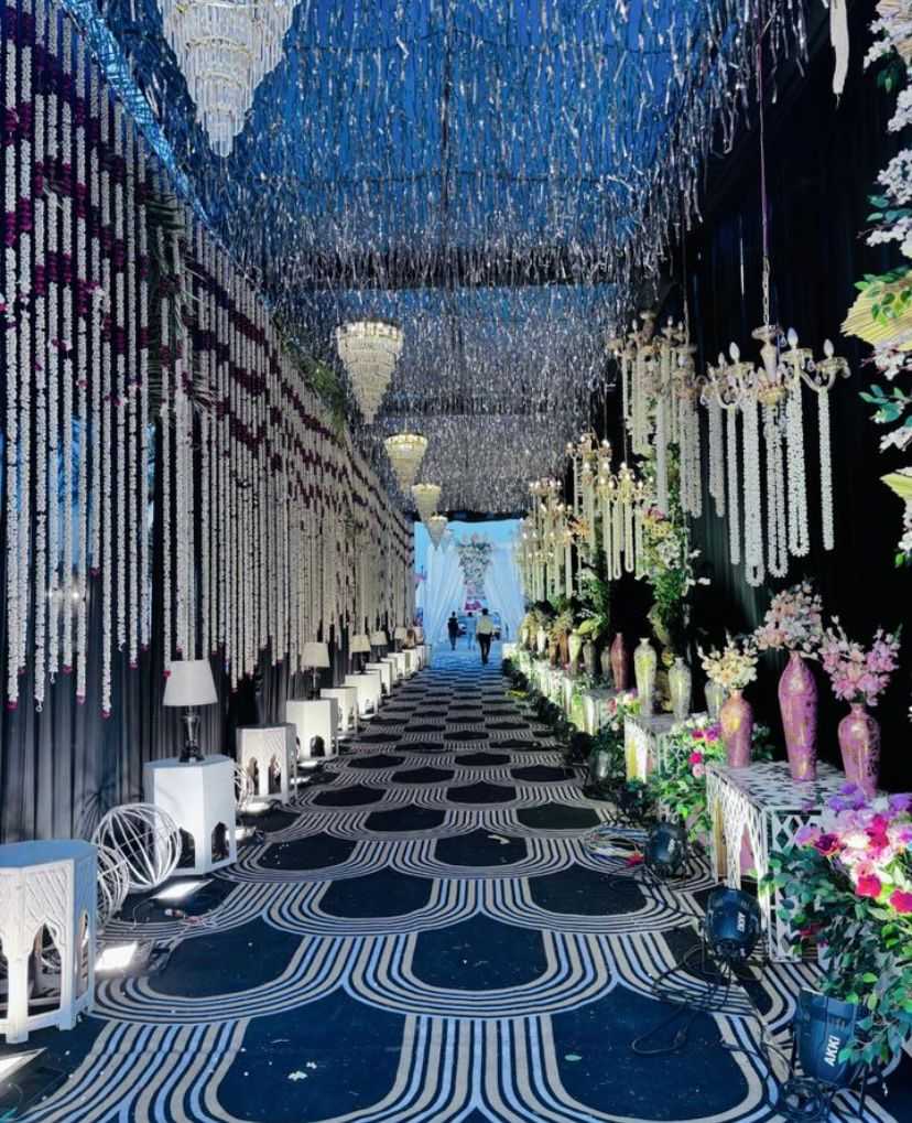 1st image description