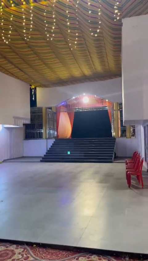 1st image description