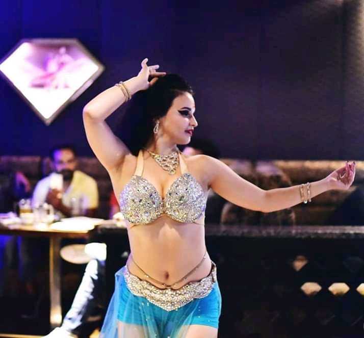 1st image description