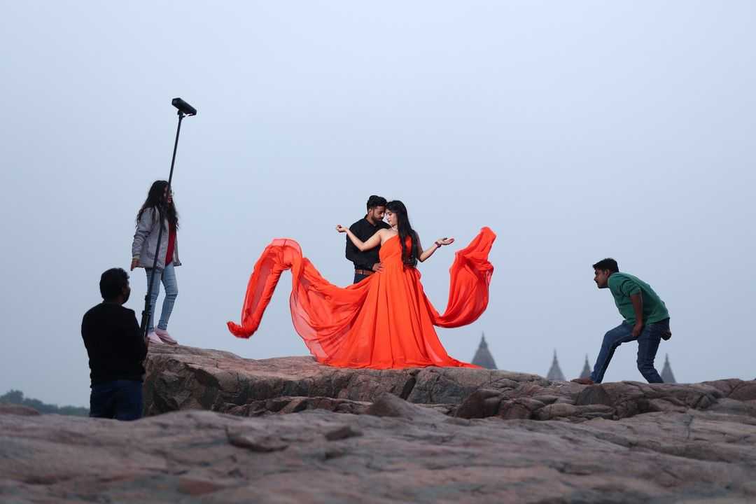 1st image description